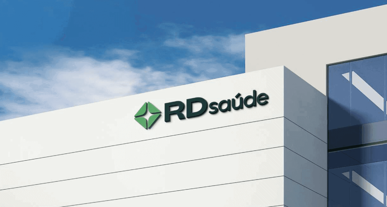 Plataforma de ensino digital corporativo RD Saúde com treinamentos online para capacitação de colaboradores.